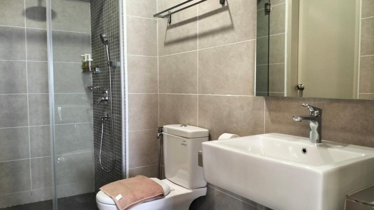 Apartment New Stylish Seaview Bali Residences Near Jonker 4 Pax Malacca