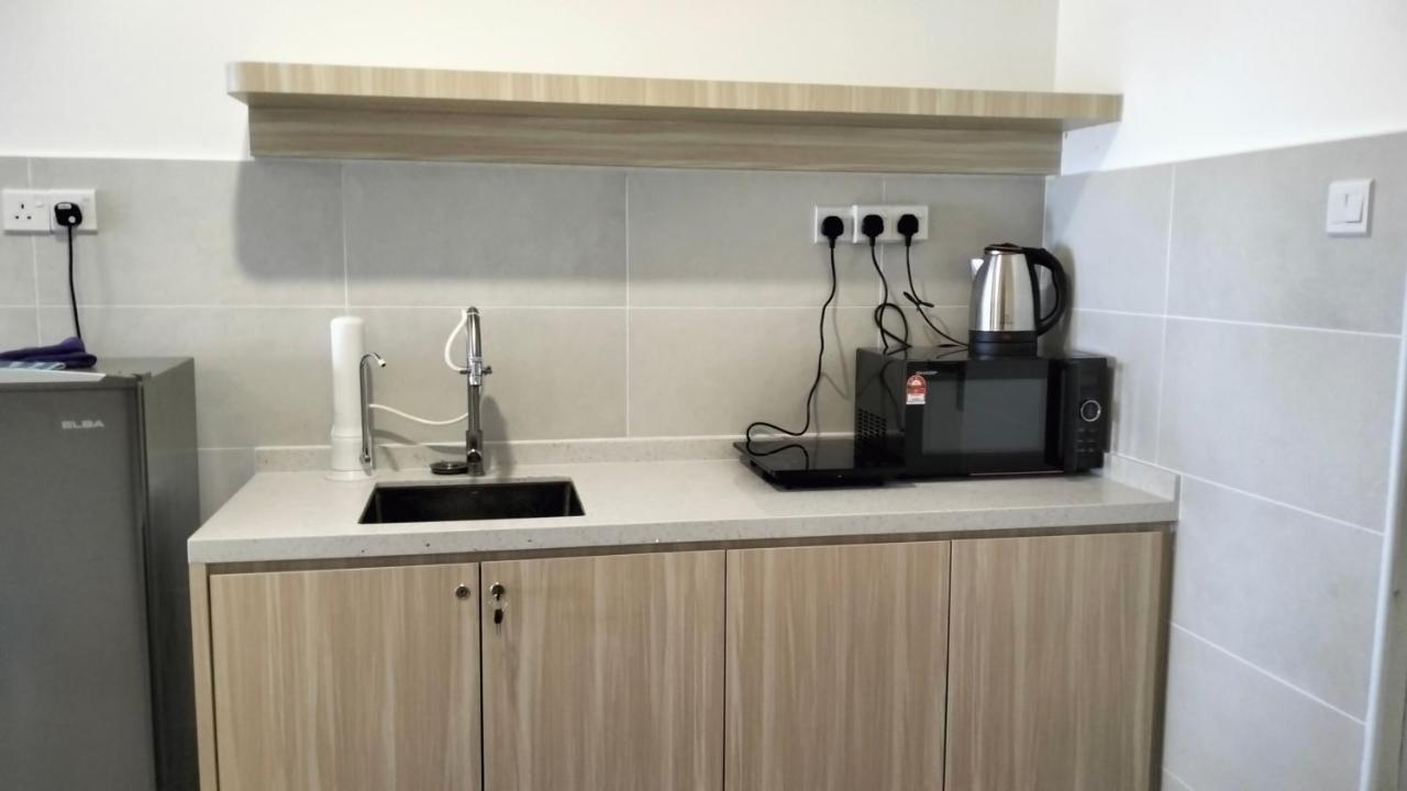 New Stylish Seaview Bali Residences Near Jonker 4 Pax *